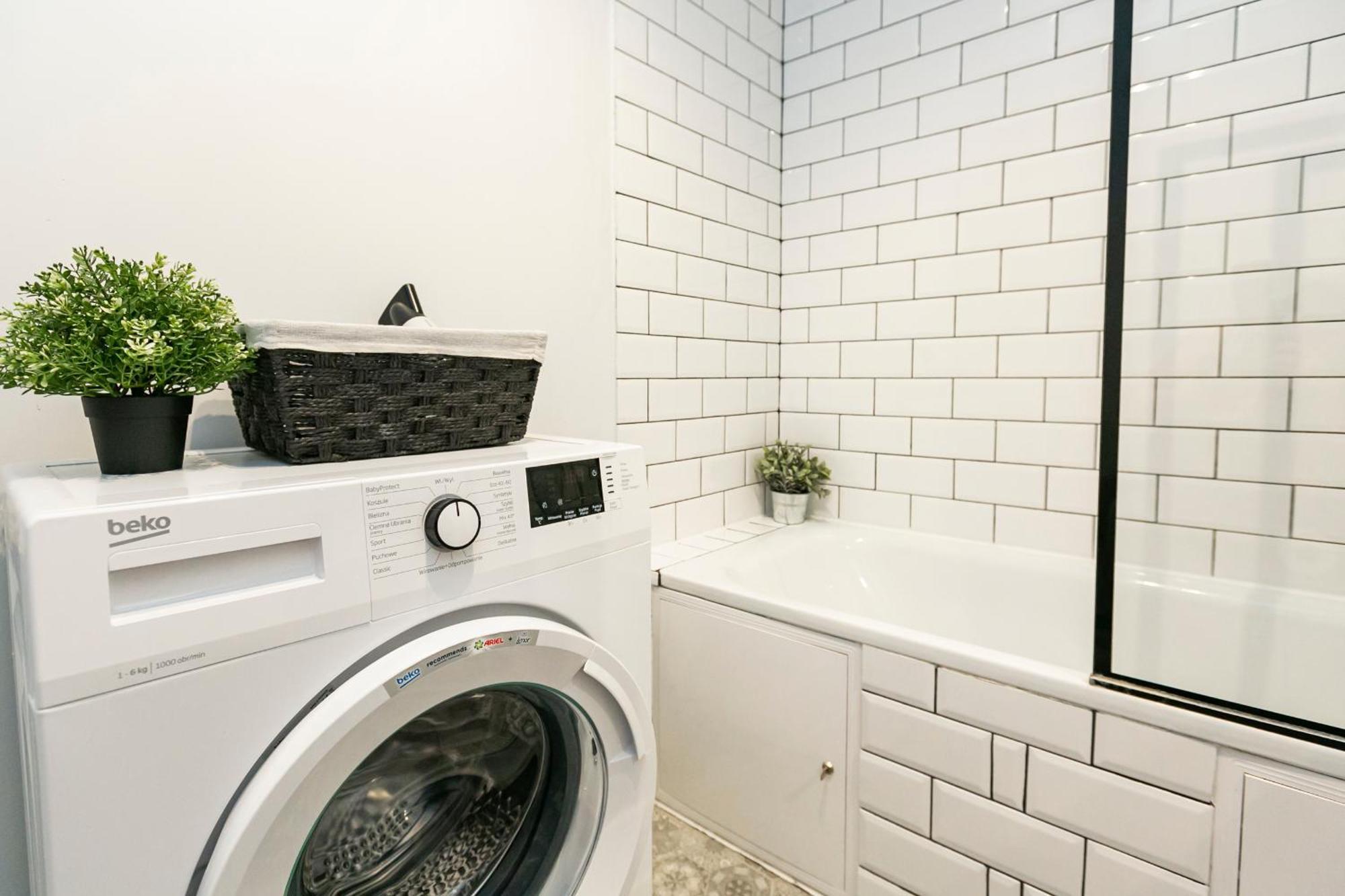 Nowogrodzka 78 - Apartament Dla 4 Osob - 200M Od Szpitala Klinicznego Na Lindleya - 1Km Do Dworca Centralnego - Wifi - Smart Tv 45 Cali Warszawa Exteriör bild