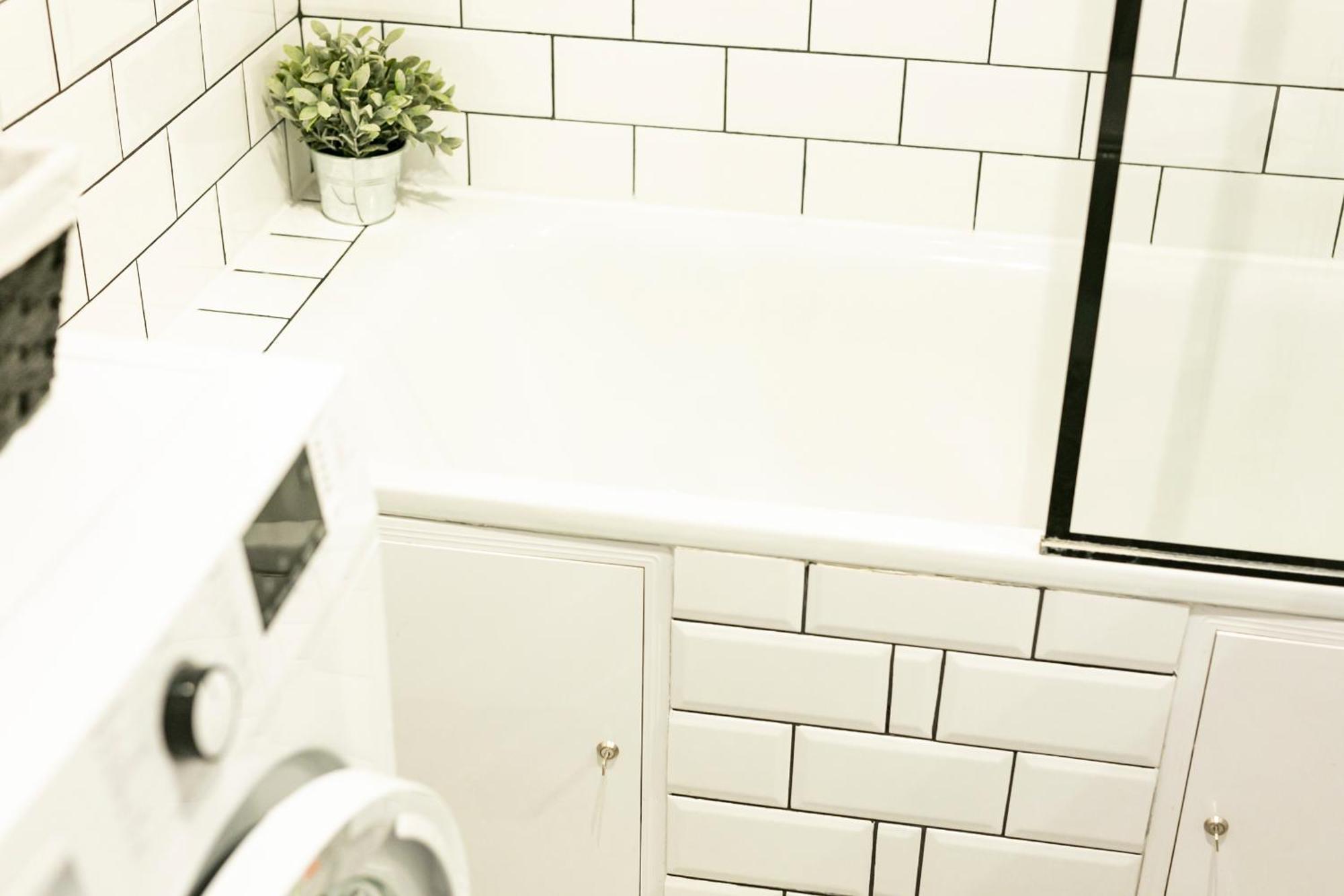 Nowogrodzka 78 - Apartament Dla 4 Osob - 200M Od Szpitala Klinicznego Na Lindleya - 1Km Do Dworca Centralnego - Wifi - Smart Tv 45 Cali Warszawa Exteriör bild